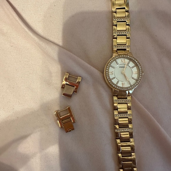 Rose gold watch main image 10